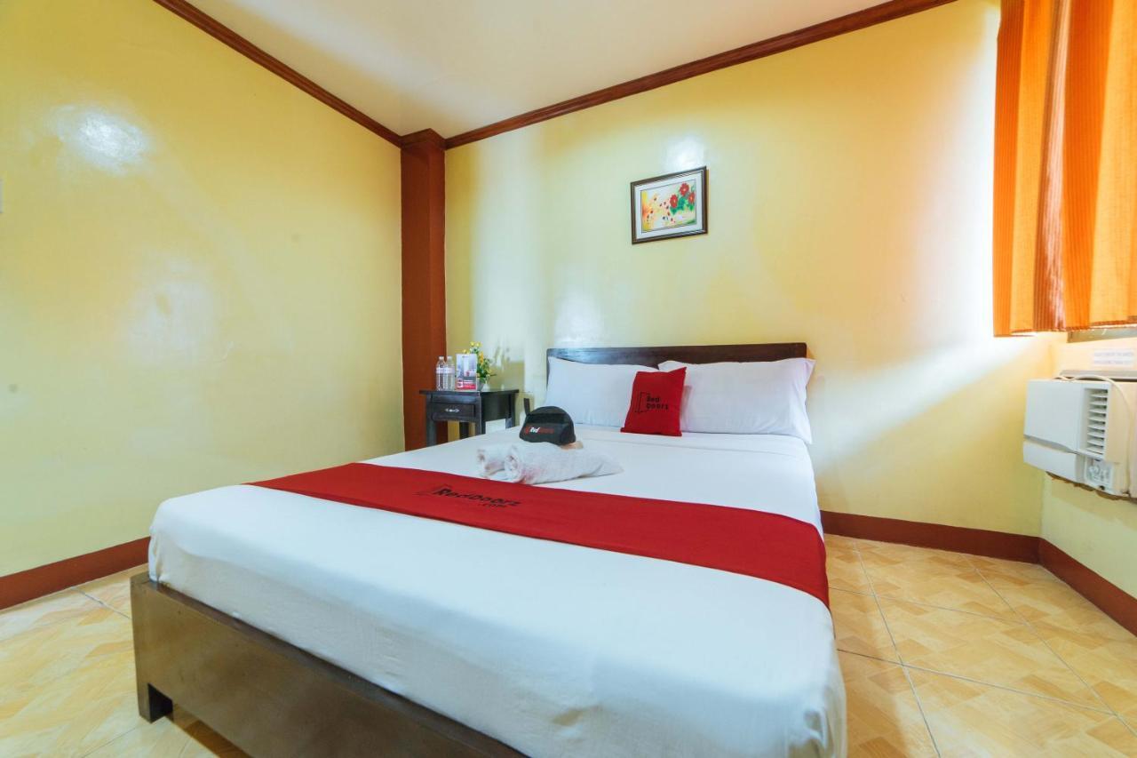 Reddoorz Near Golden Sarok Shrine Hotel Kalibo Kültér fotó
