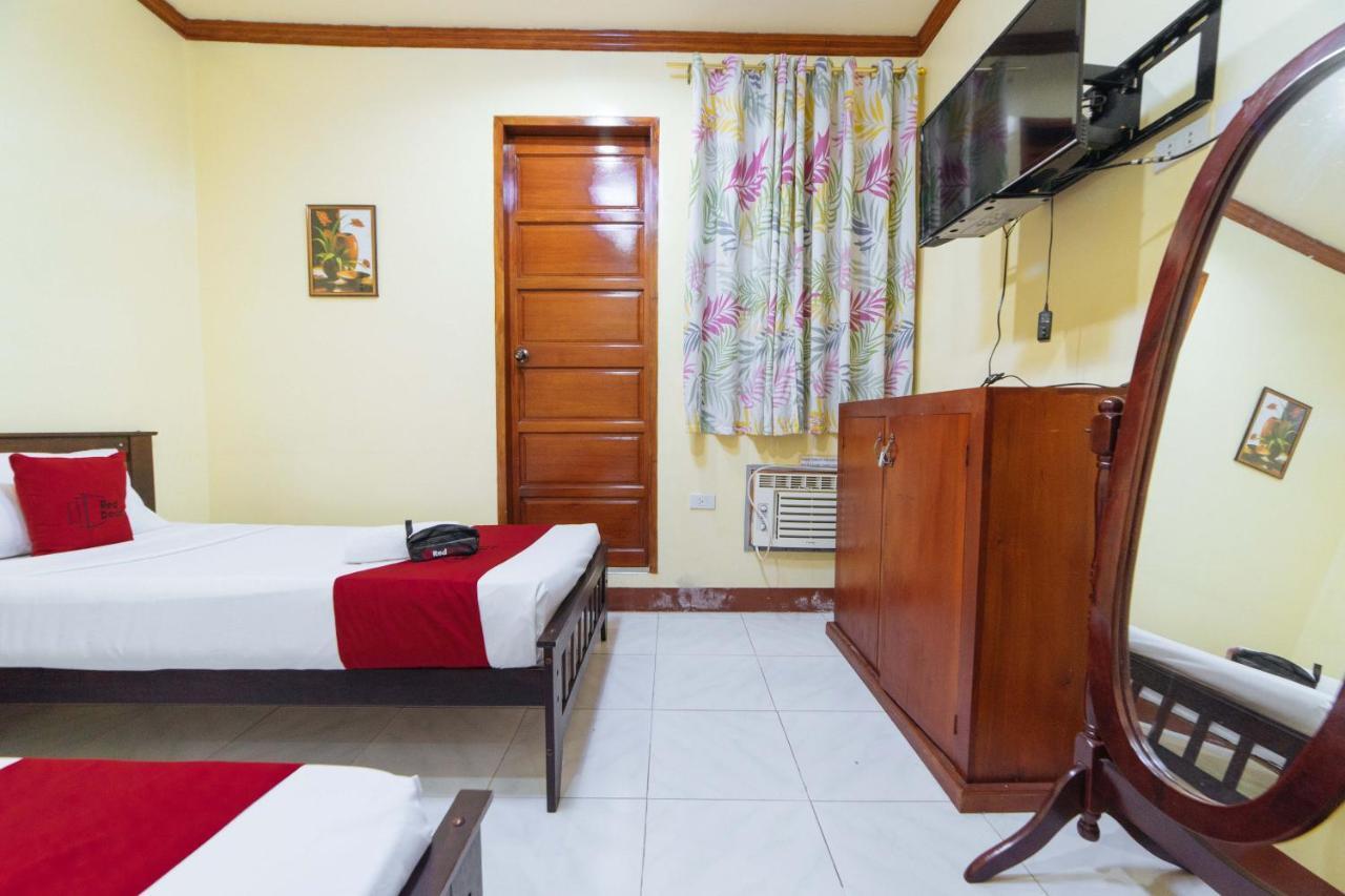 Reddoorz Near Golden Sarok Shrine Hotel Kalibo Kültér fotó