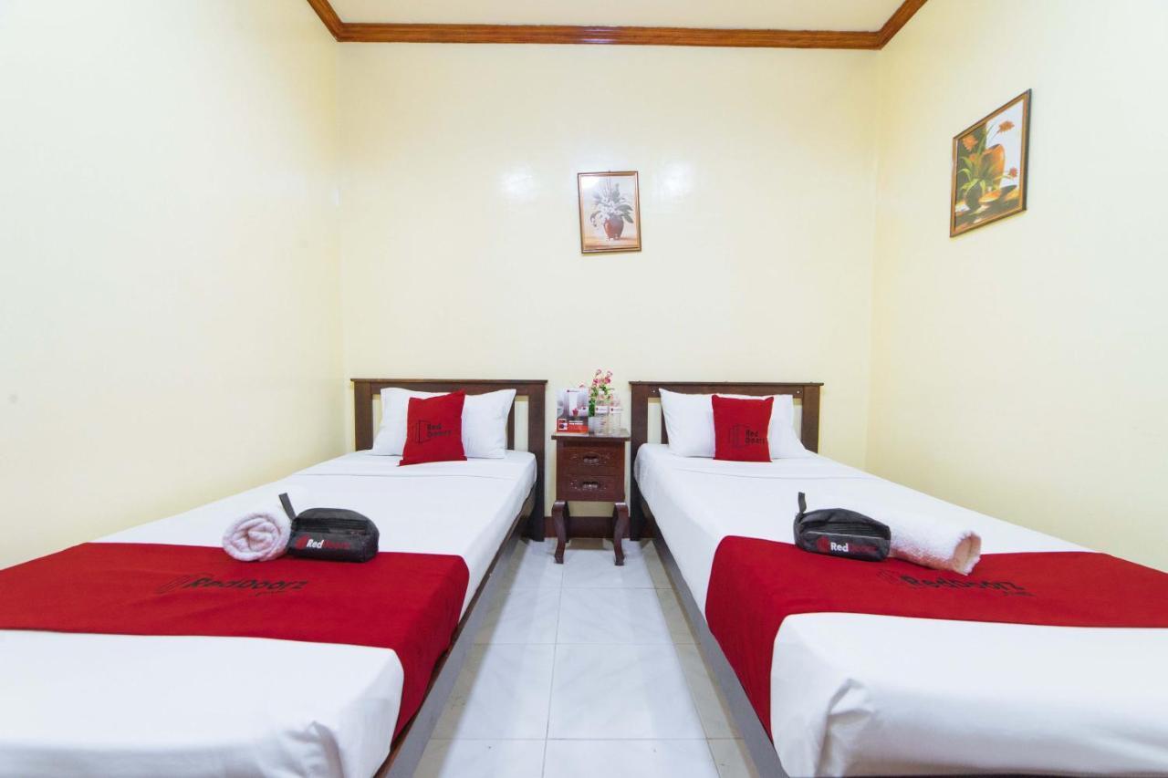 Reddoorz Near Golden Sarok Shrine Hotel Kalibo Kültér fotó