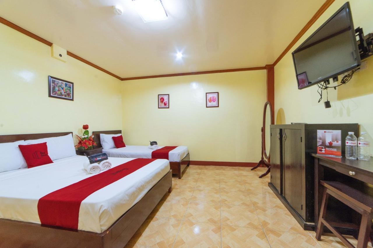 Reddoorz Near Golden Sarok Shrine Hotel Kalibo Kültér fotó
