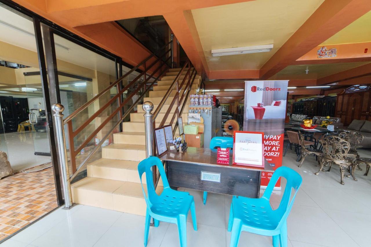 Reddoorz Near Golden Sarok Shrine Hotel Kalibo Kültér fotó
