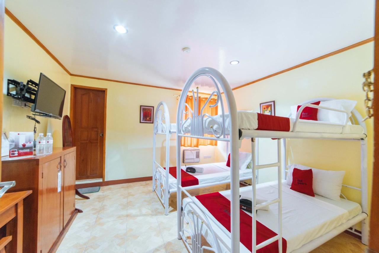 Reddoorz Near Golden Sarok Shrine Hotel Kalibo Kültér fotó